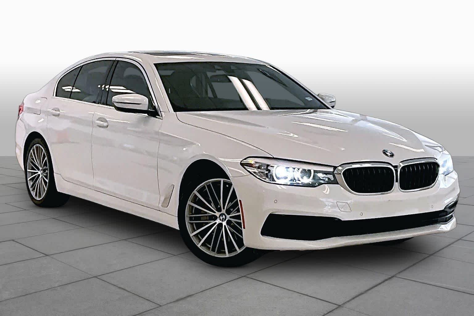 Used 2019 Alpine White BMW 540i image 2