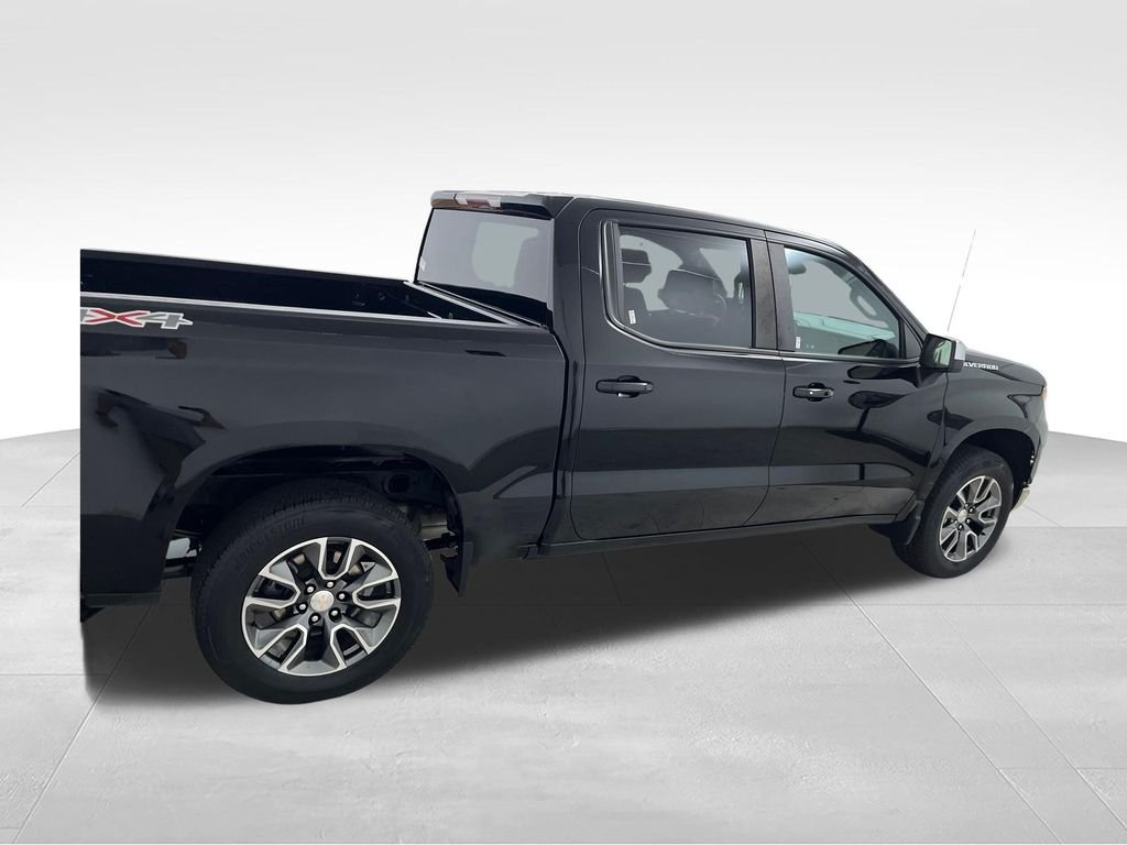 Used 2024 Black Chevrolet LT image 6