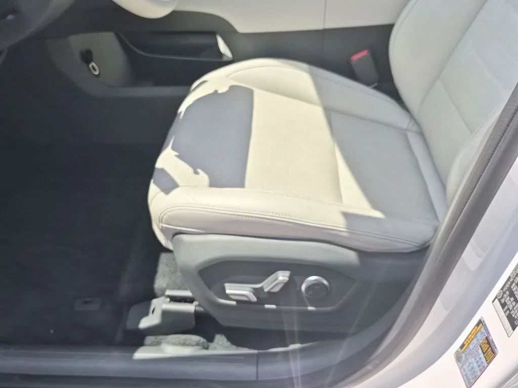 Used 2024 White Hyundai Limited image 14