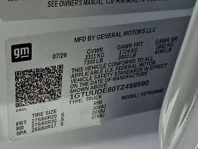 New 2026 Glacier White Tricoat GMC SLT image 20