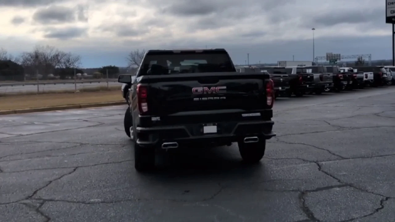 New 2026 Onyx Black GMC Elevation image 7