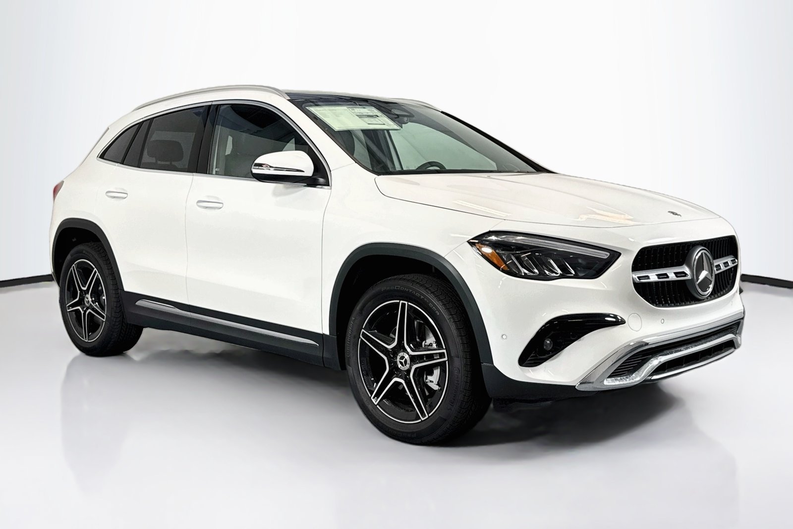 New 2026 Polar White Mercedes-Benz GLA 250 image 3