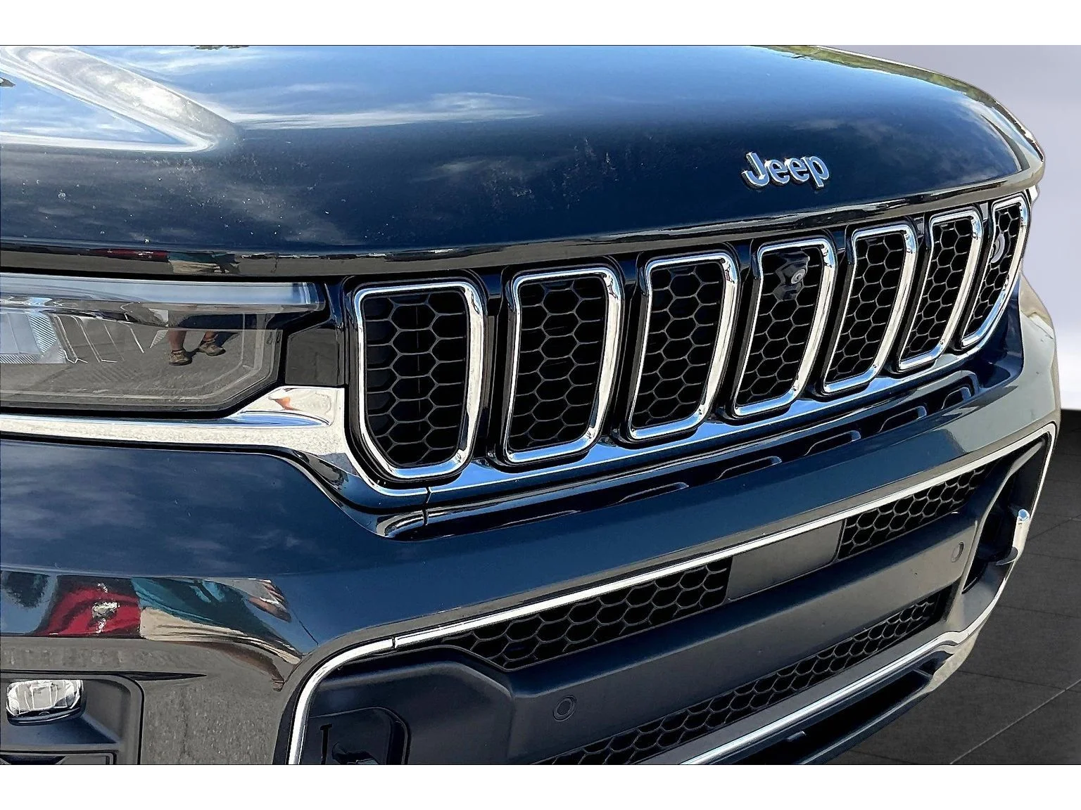 Used 2022 Gray Jeep Overland image 21