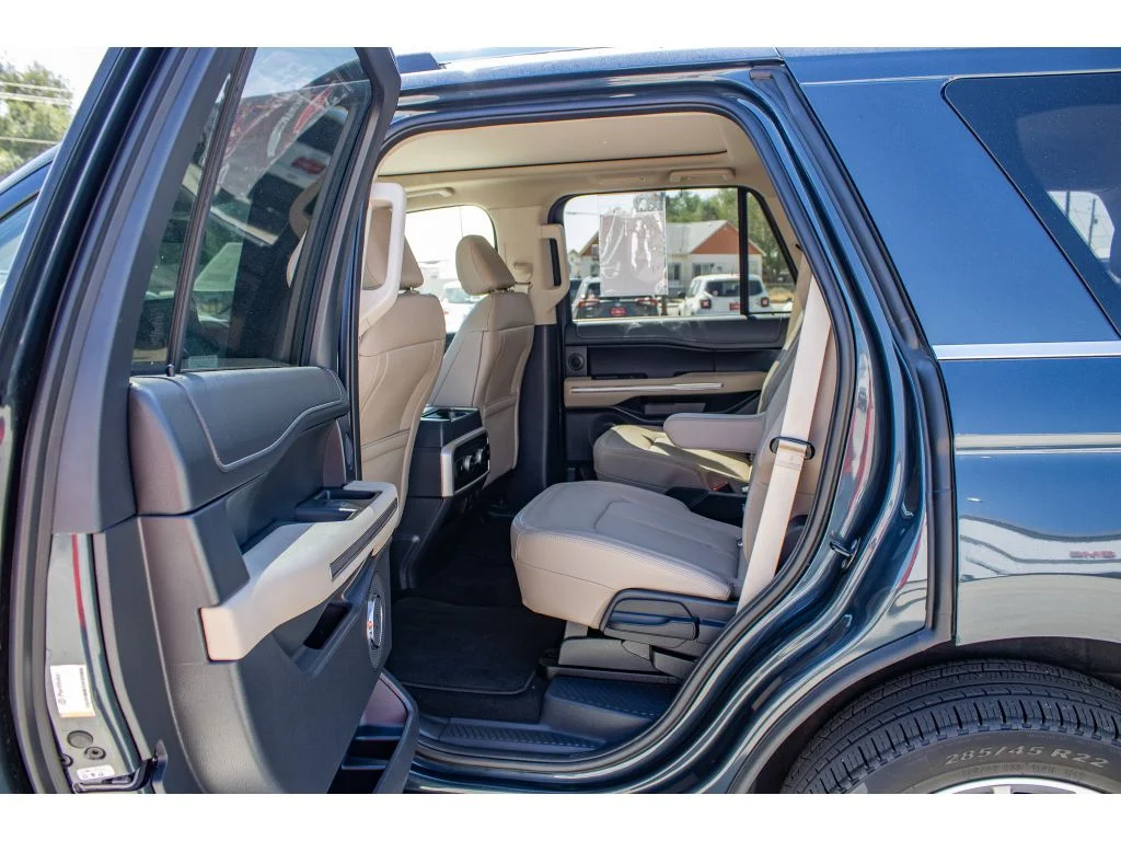 Used 2024 Stone Blue Metallic Ford Limited image 18