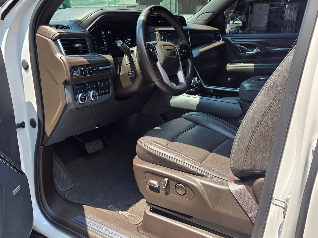 Used 2023 White GMC Denali image 15