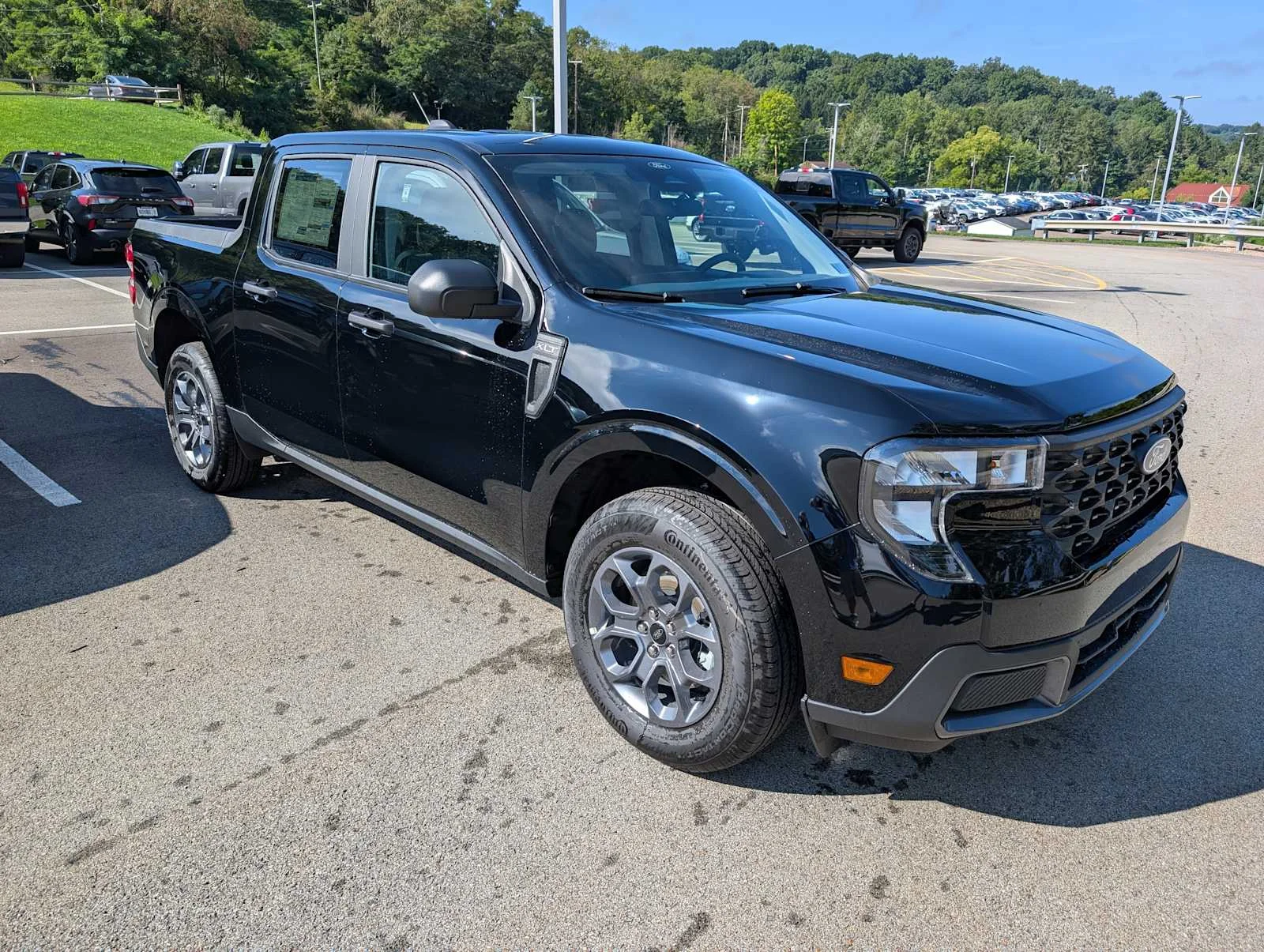 New 2026 Shadow Black Ford XLT image 3