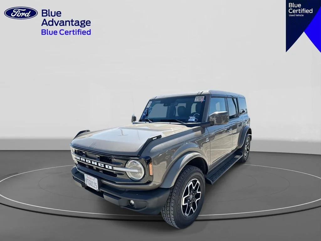 2025 Ford Bronco Outer Banks 4x4's photo