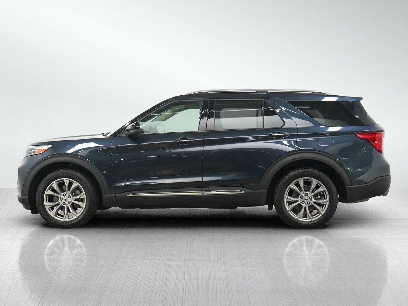 Used 2023 Ford Explorer Limited with VIN 1FMSK8FH6PGA66516 for sale in Minneapolis, Minnesota