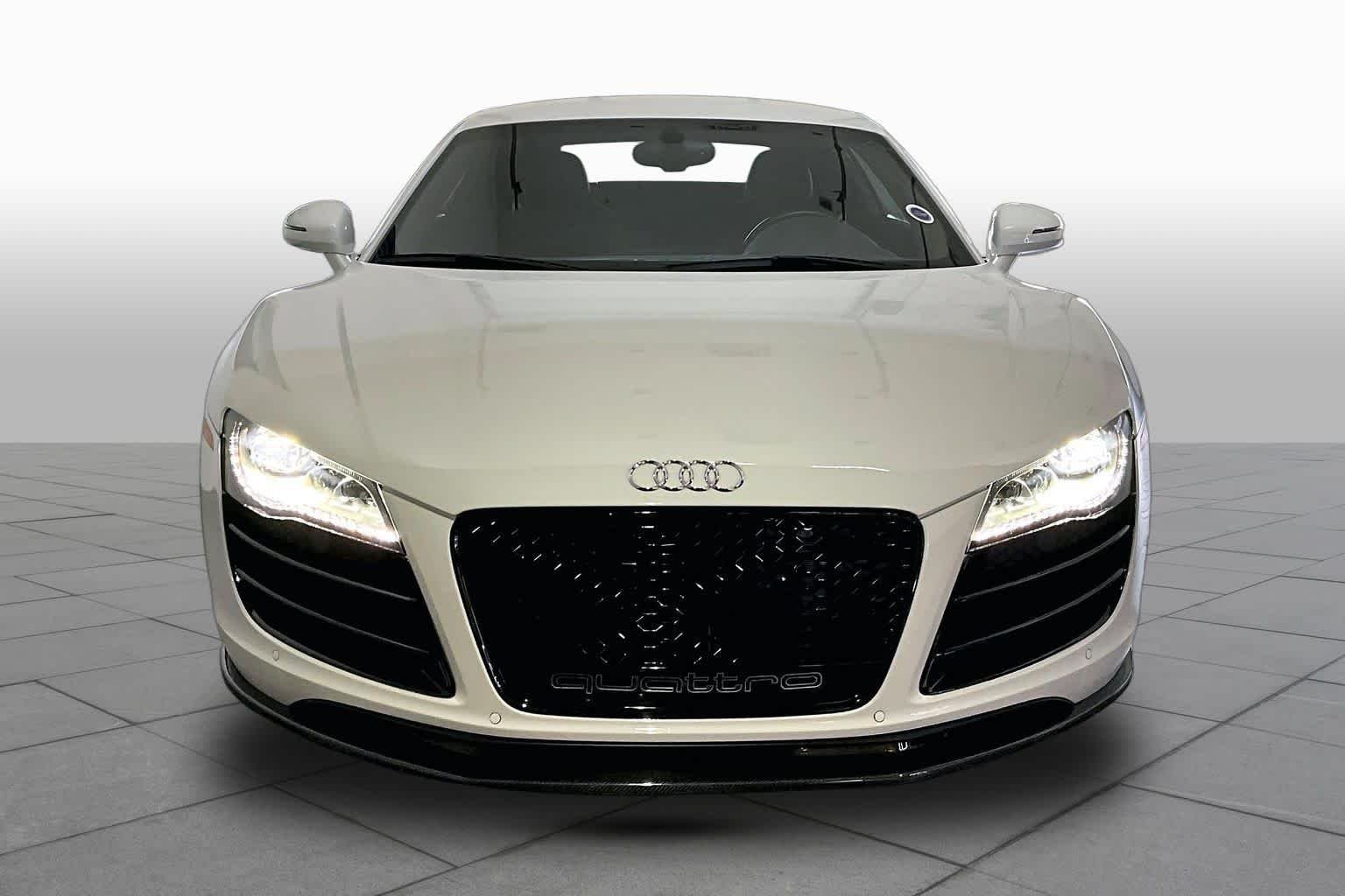 Used 2010 Ibis White With Ice Silver Sideblades Audi 5.2L image 19