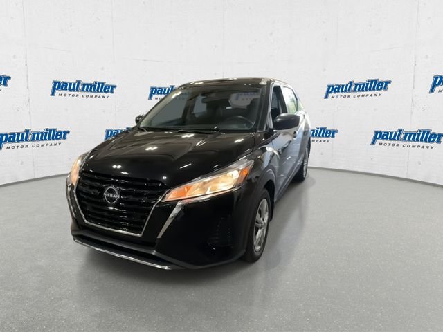 Certified Used 2025 Super Black Nissan S image 5