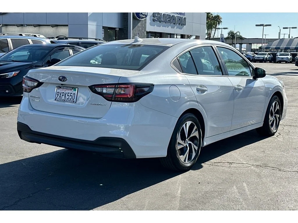 Used 2025 Crystal White Pearl Subaru Premium image 5
