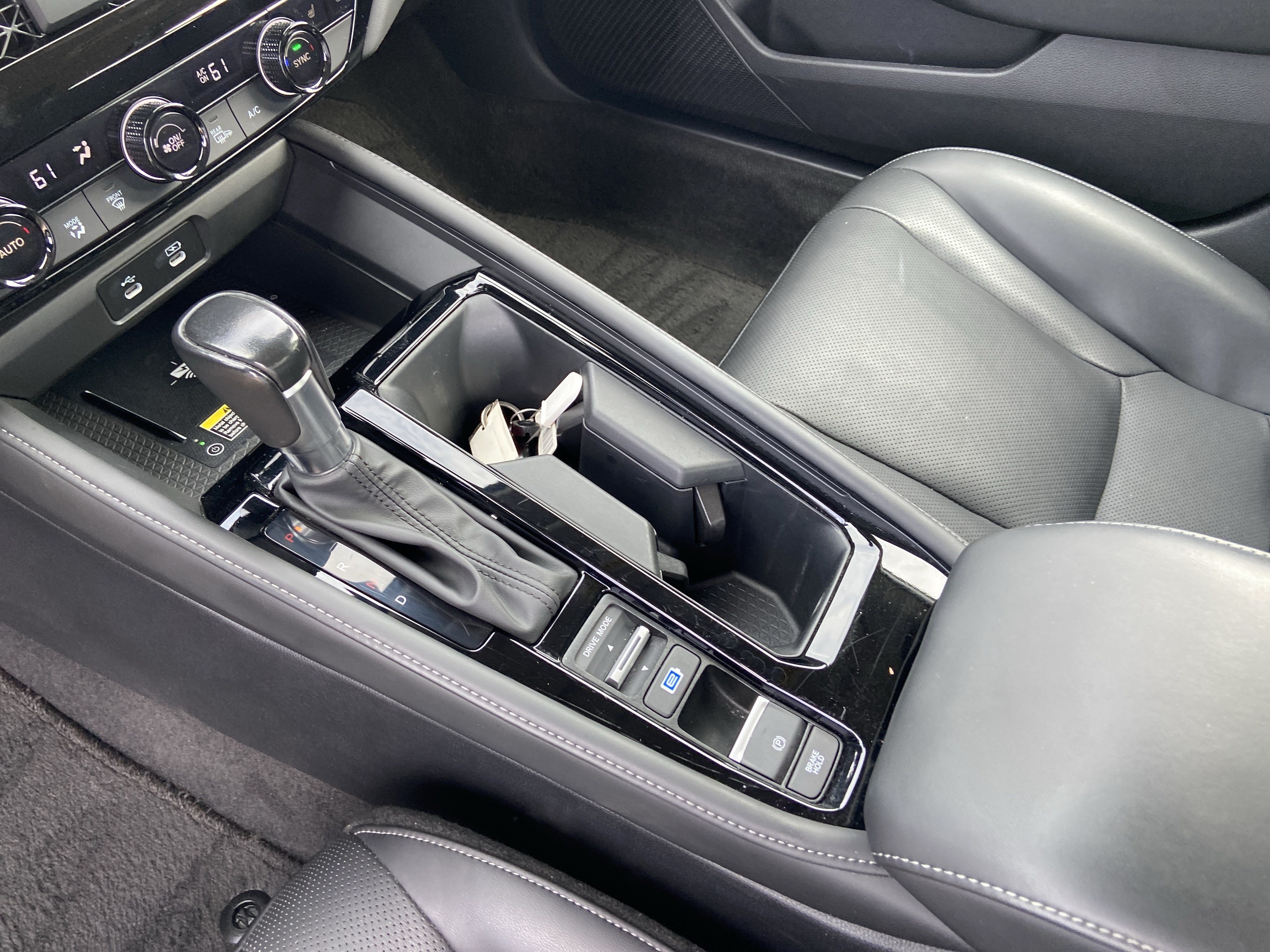 Used 2023 Urban Gray Pearl Honda Touring image 39