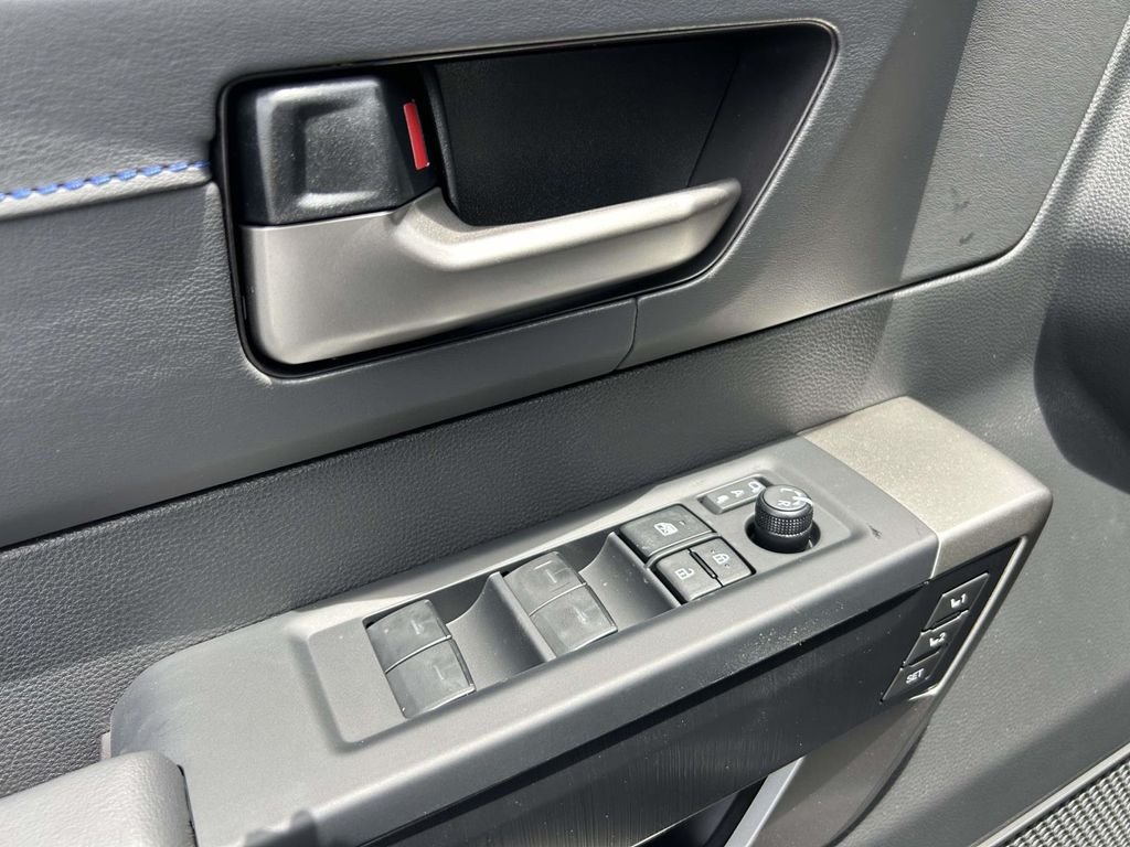 New 2026 Magnetic Gray Metallic Toyota Platinum image 19