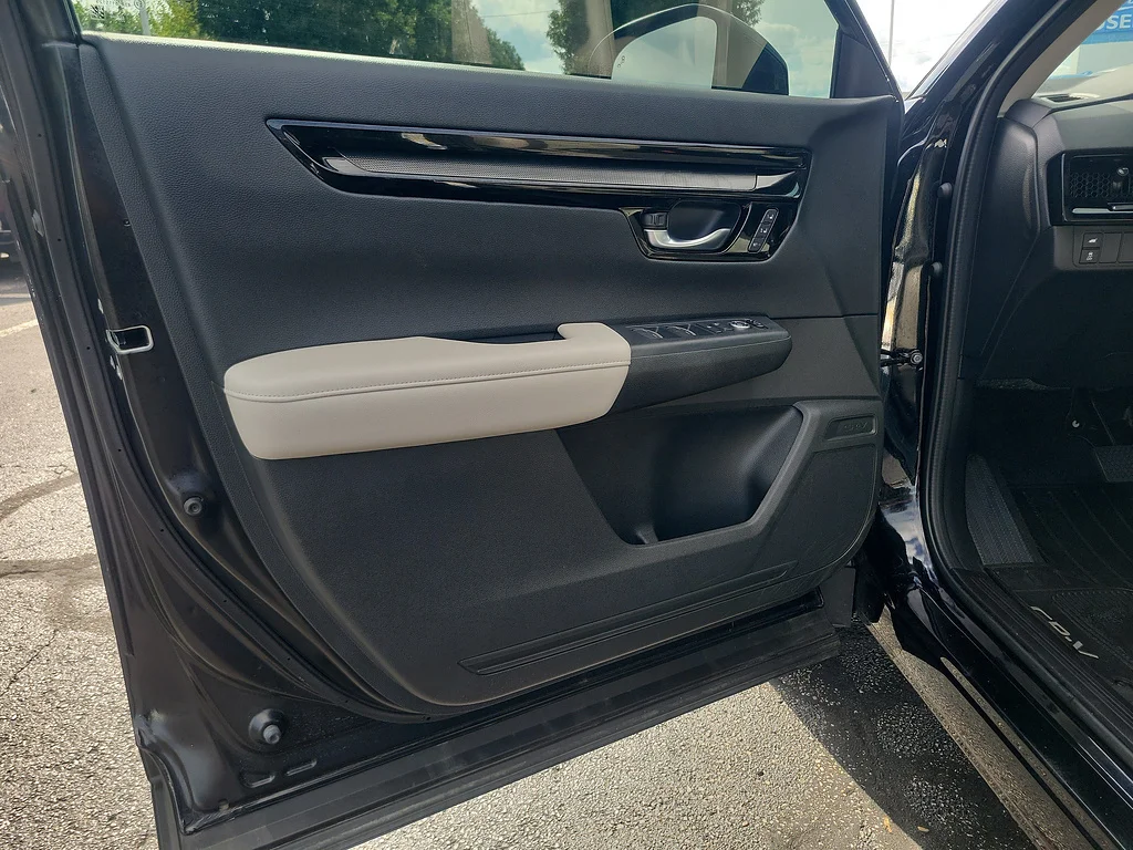 Certified Used 2025 BLACK Honda EX-L image 20