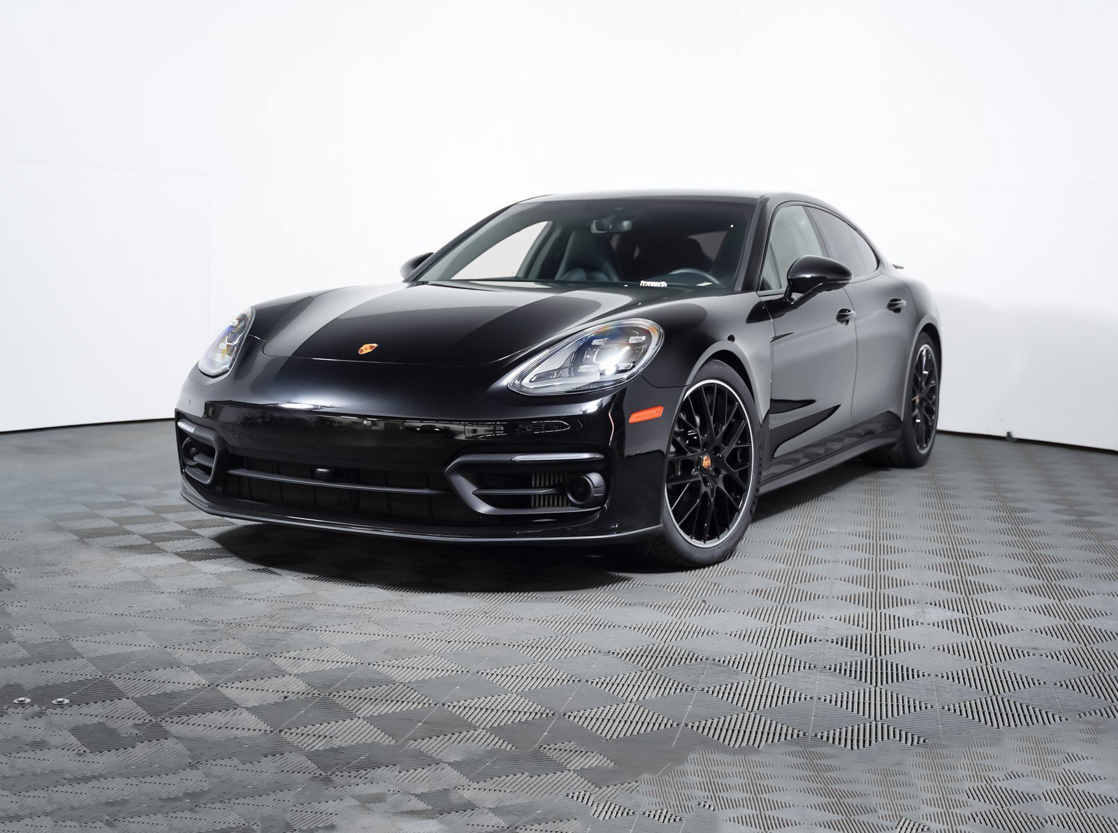 2023 Porsche Panamera