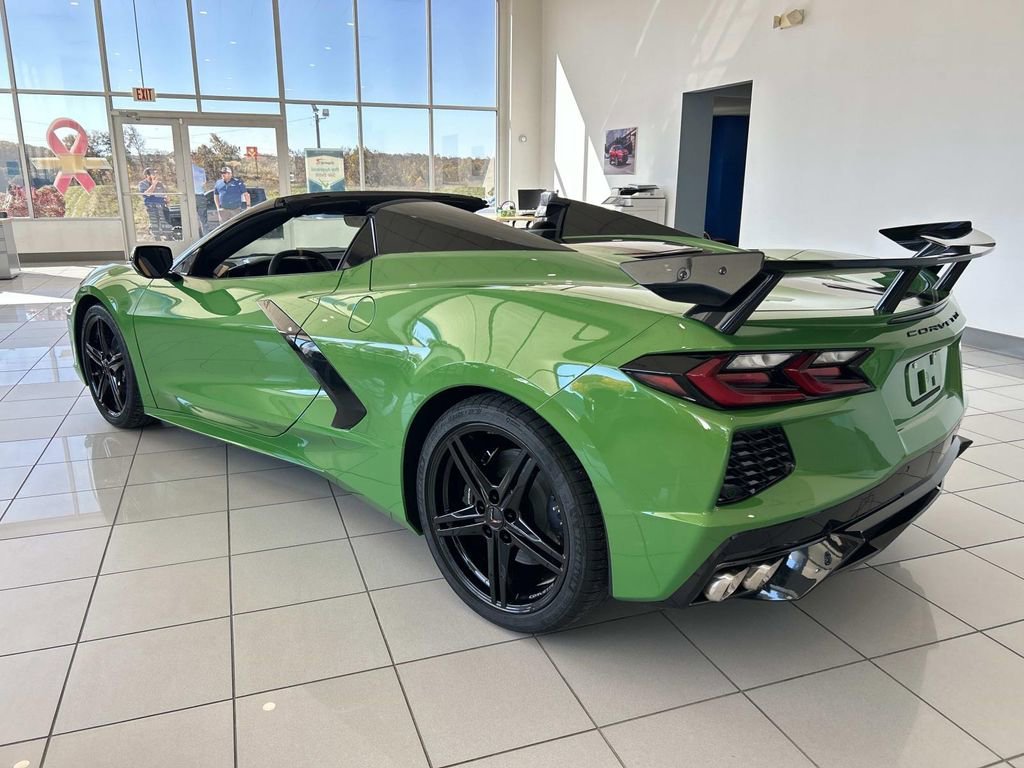 New 2026 Roswell Green Metallic Chevrolet 2LT image 6