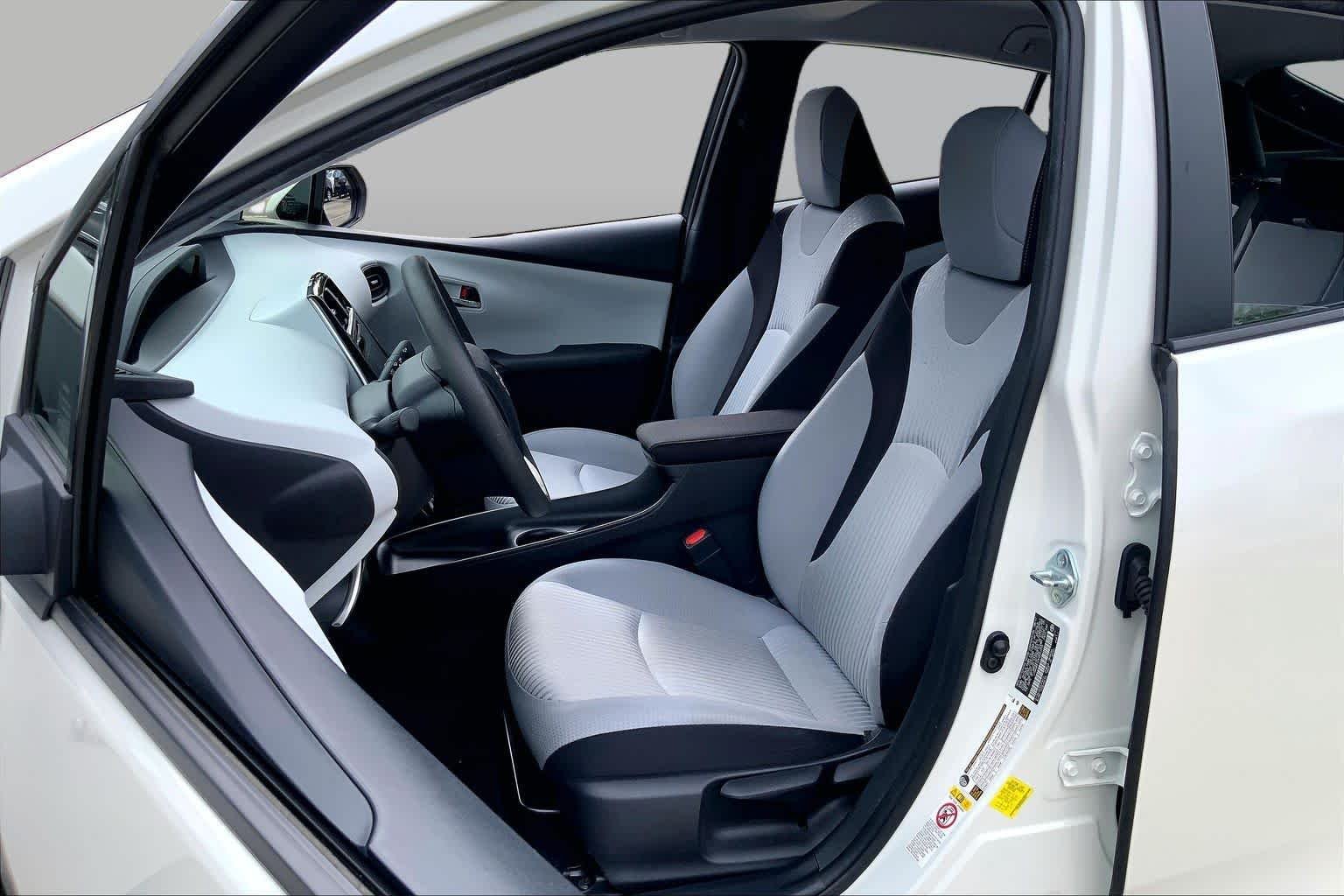 Pre-Owned 2017 Toyota Prius One