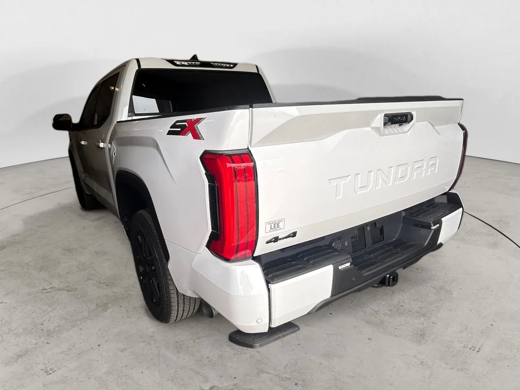 New 2026 Ice Cap Toyota SR5 image 3