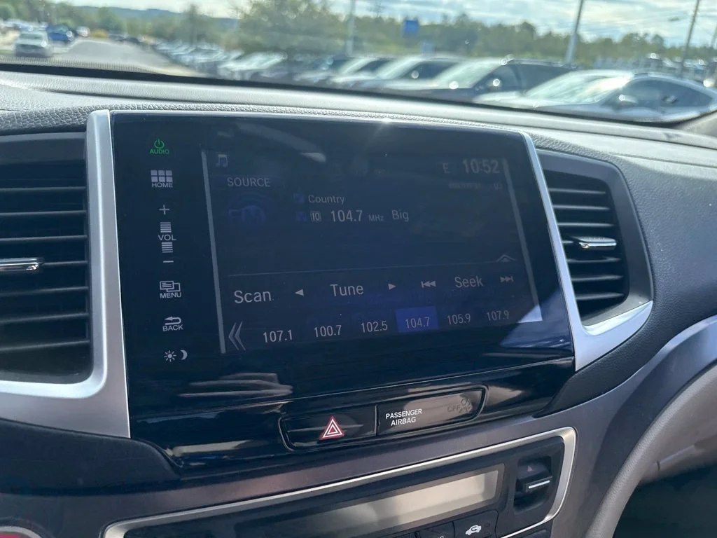 Used 2016  Honda EX image 21