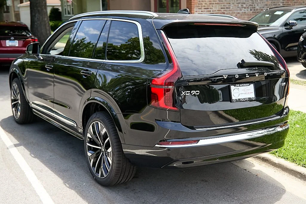 New 2026 Onyx Black Volvo Plus image 7