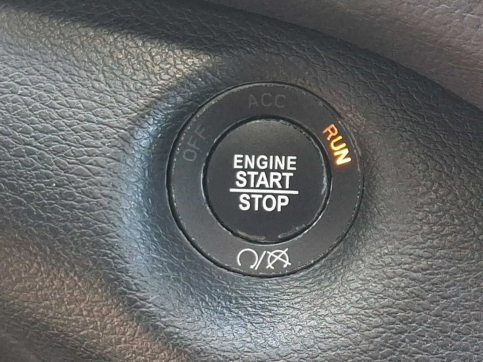 Used 2021 Slate Blue Pearlcoat Jeep Latitude Lux image 22