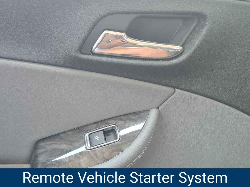 Used 2014 White Chevrolet LT image 15