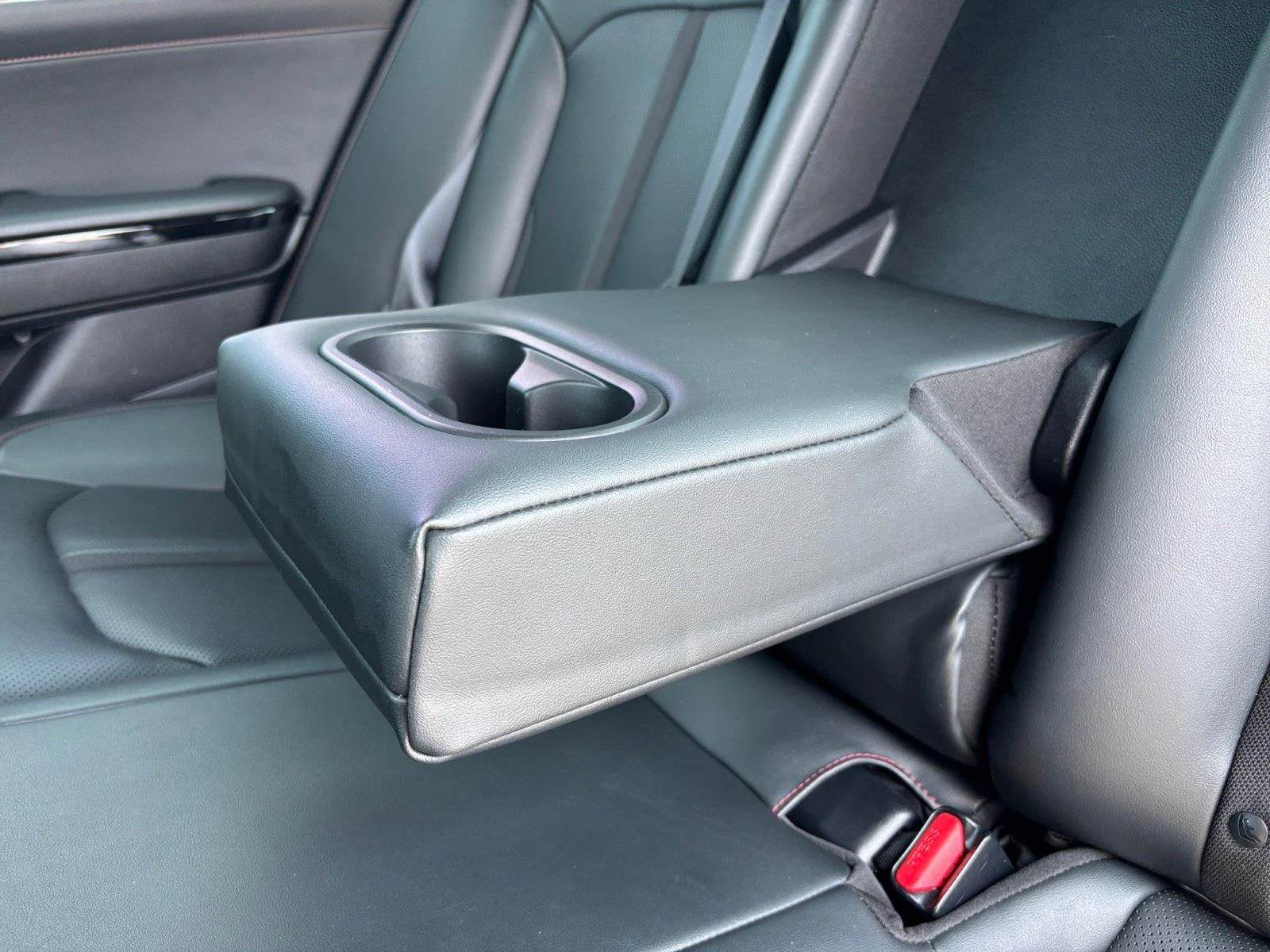 Used 2023 Wolf Gray Kia GT image 41
