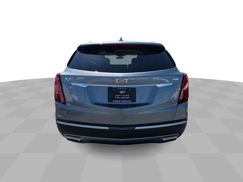 Used 2024 Argent Silver Metallic Cadillac FWD Premium Luxury image 7