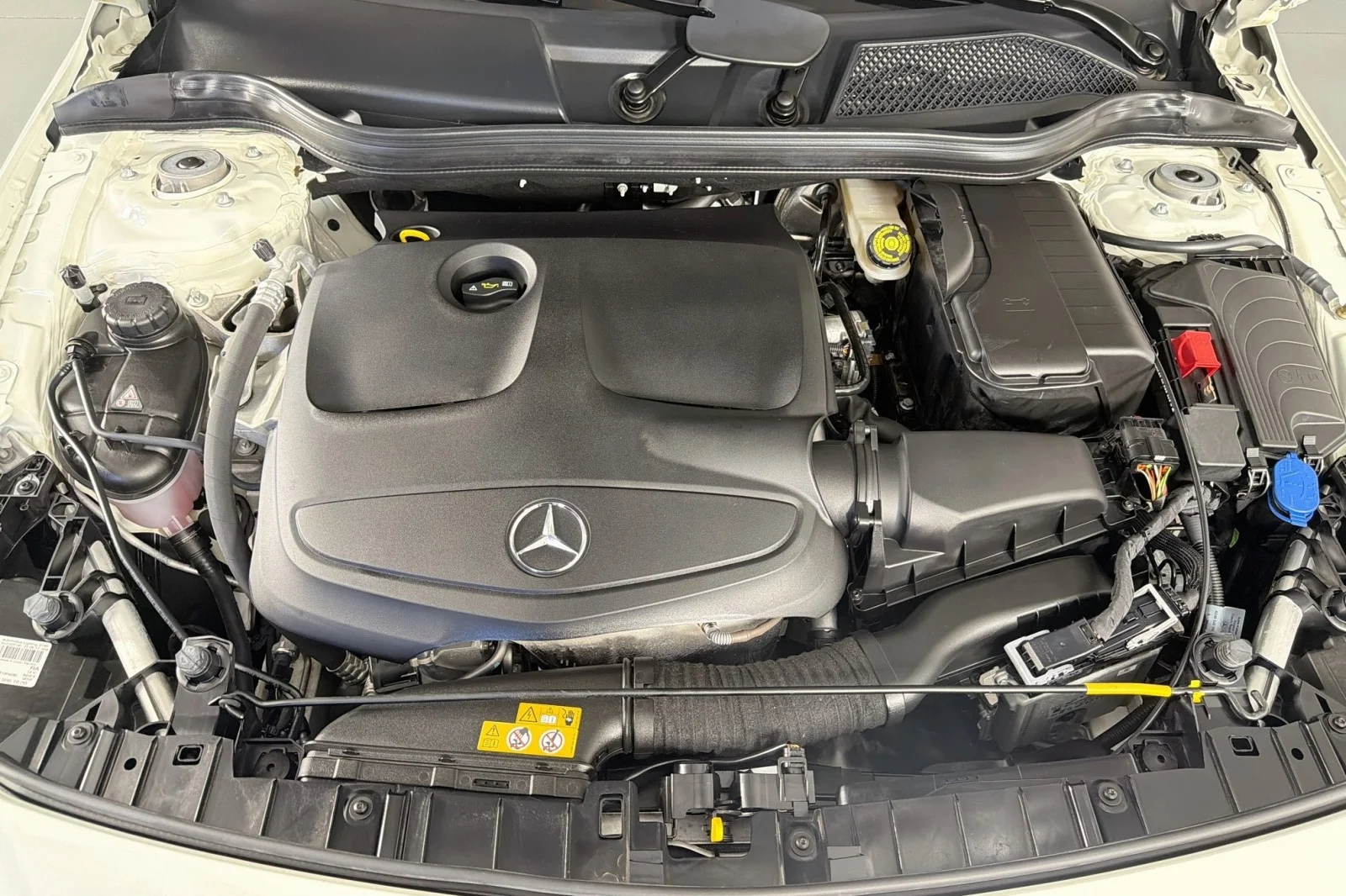 Used 2018 Cirrus White Mercedes-Benz 250 image 11