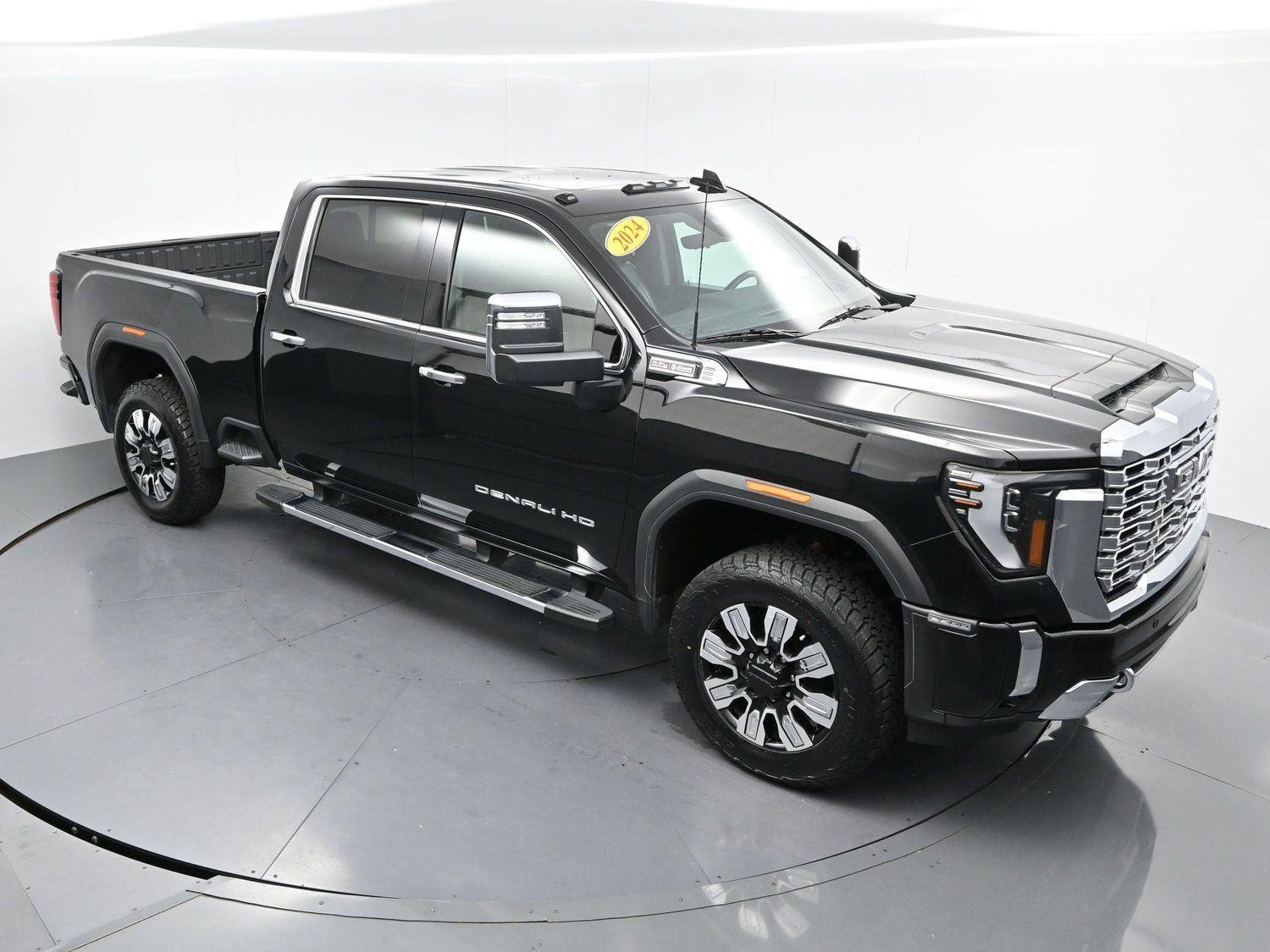 Used 2024 Onyx Black GMC Denali image 41