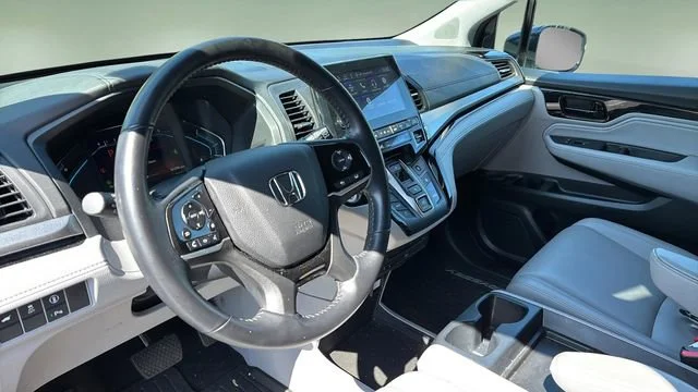 Used 2023 Blue Honda Touring image 11
