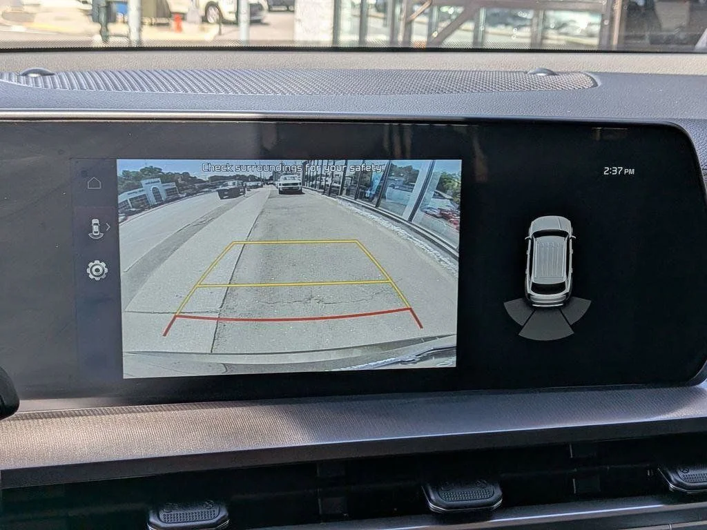 Used 2024 Green Kia S image 21