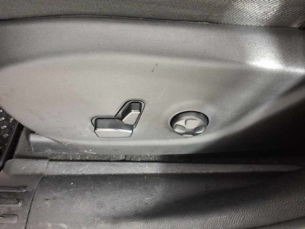 Used 2019 Red Jeep Trailhawk image 14