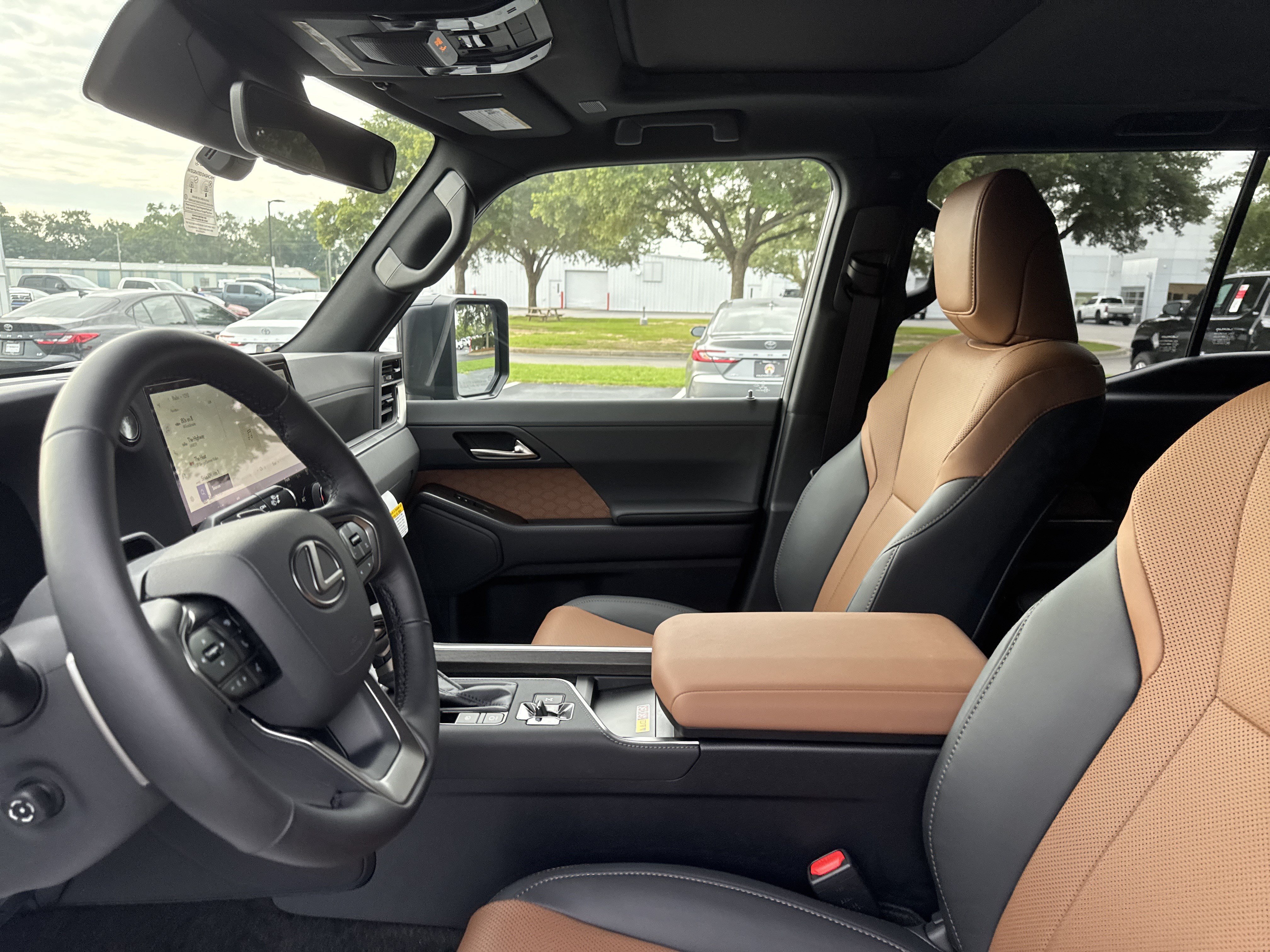 2026 Lexus GX Premium - Photo 13
