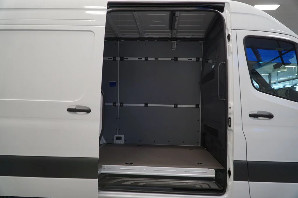New 2026  Mercedes-Benz Cargo 144 WB image 13