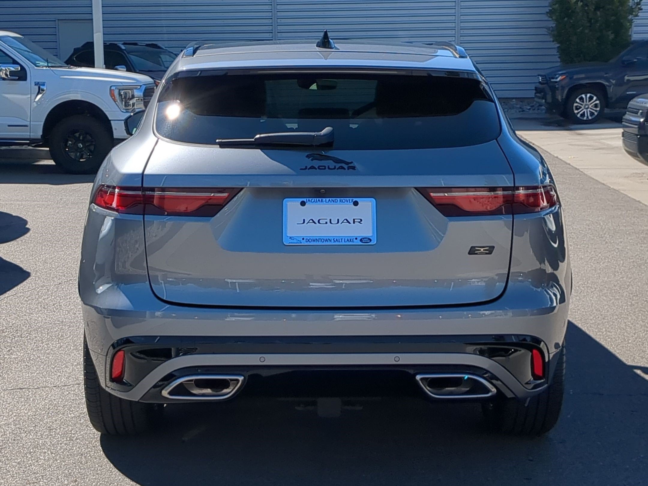 2026 Jaguar F-Pace R-Dynamic S - Photo 6