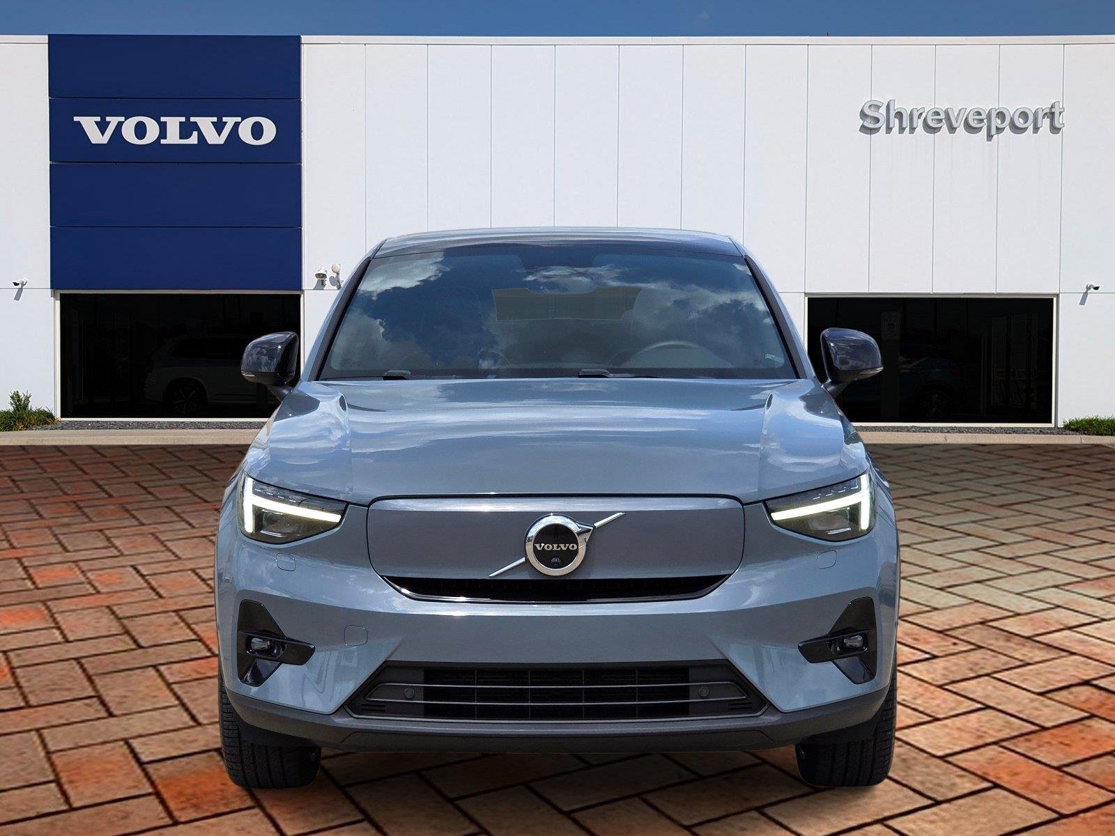 Used 2023 Thunder Gray Metallic Volvo Ultimate image 1