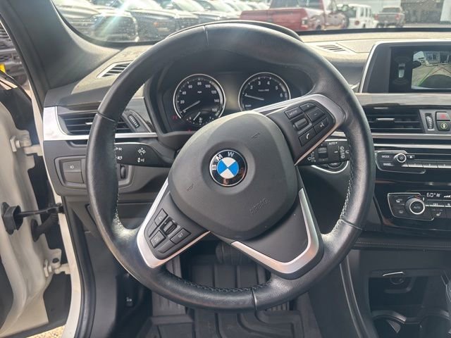 Used 2018 Alpine White BMW xDrive28i image 21