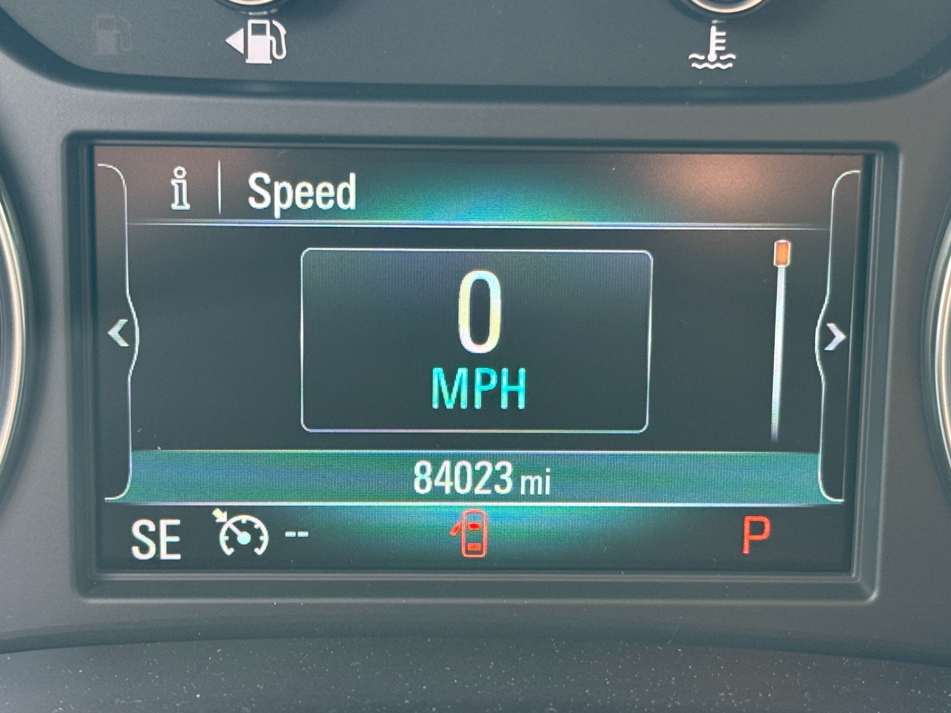 Used 2018 White Frost Tricoat Buick Essence image 12