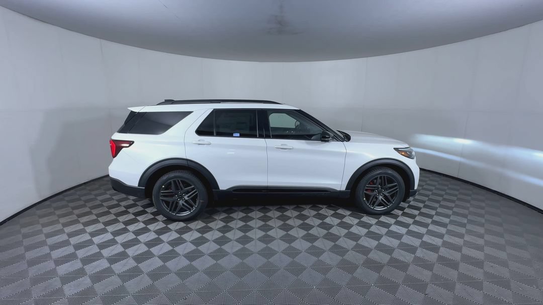 New 2026 Star White Metallic Tri-Coat Ford ST image 9