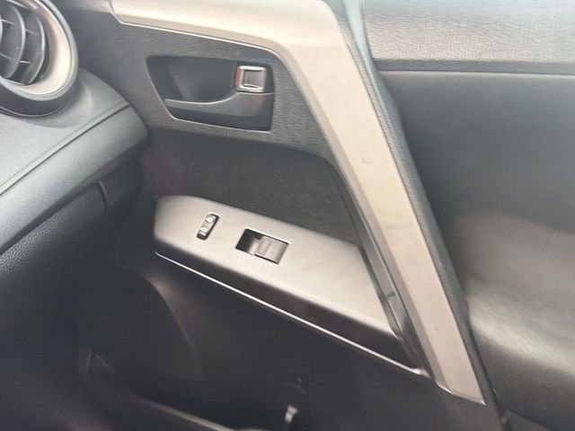 Used 2018 Red Toyota LE image 19