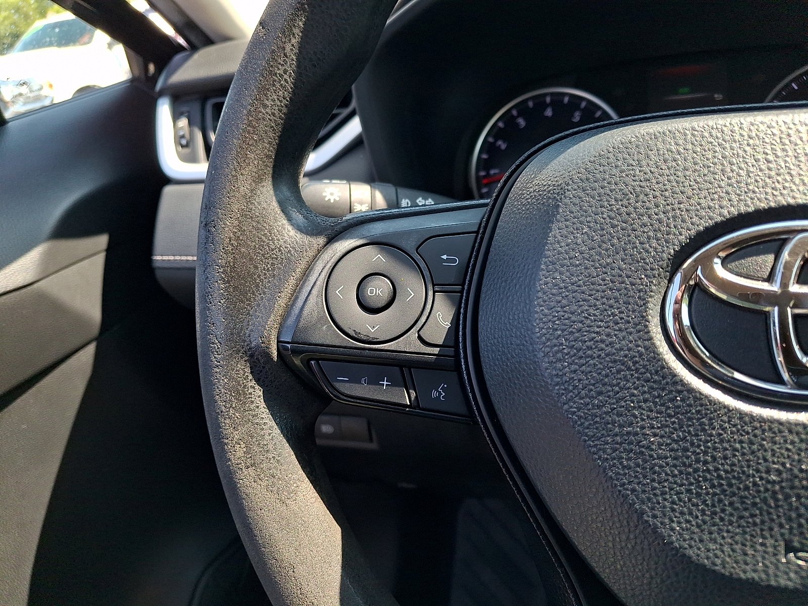 Used 2021 Midnight Black Metallic - 218 Toyota XLE image 20