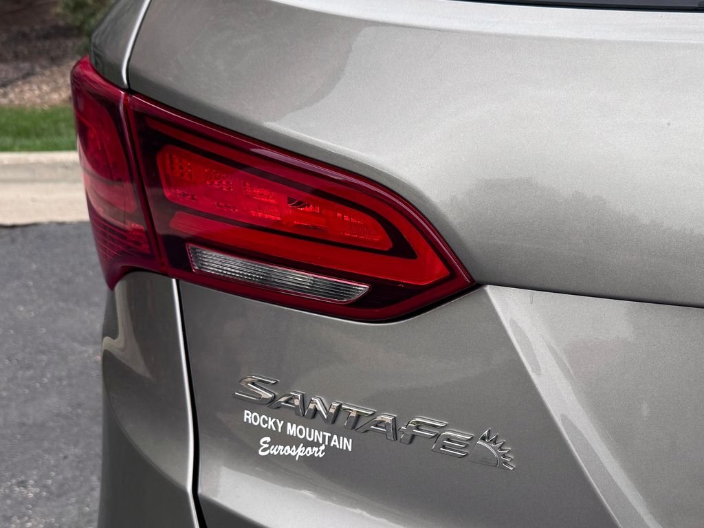 Used 2017 Gray Hyundai 2.4 Base image 9