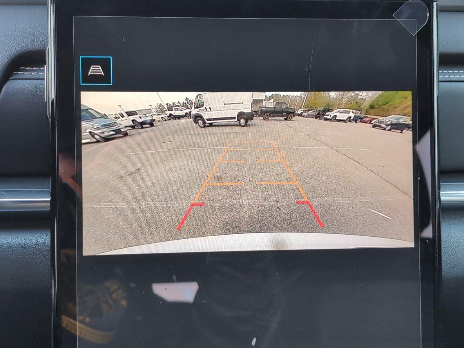 New 2026 Summit White GMC Elevation image 18