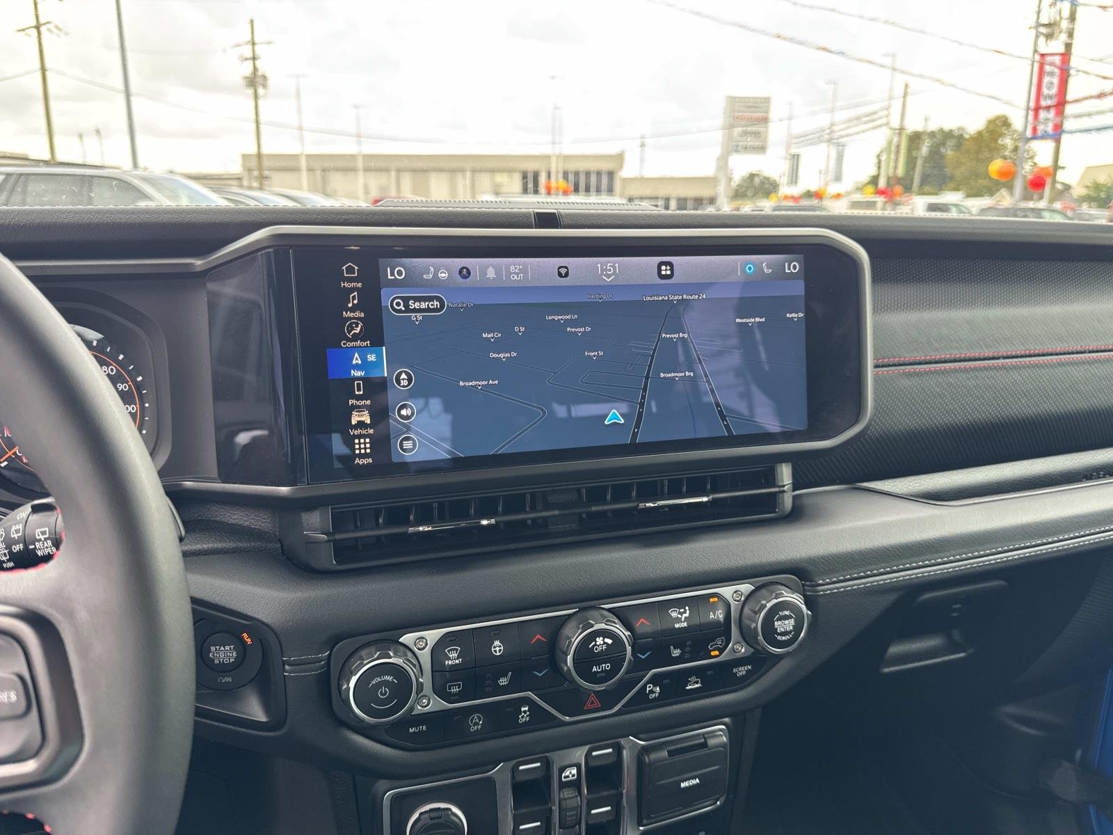 Used 2024 Hydro Blue Pearlcoat Jeep Rubicon X image 24