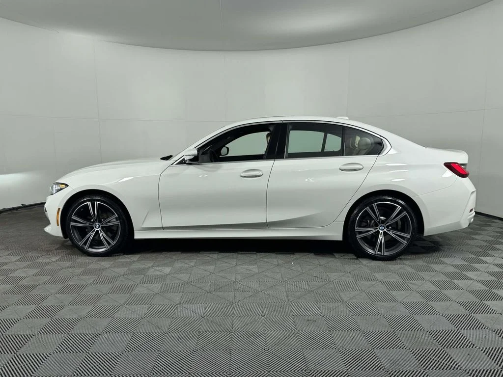 Used 2024 White BMW 330i xDrive image 11