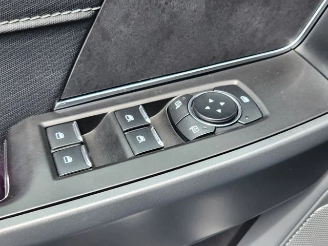 Used 2024 Black Metallic Ford XLT image 11