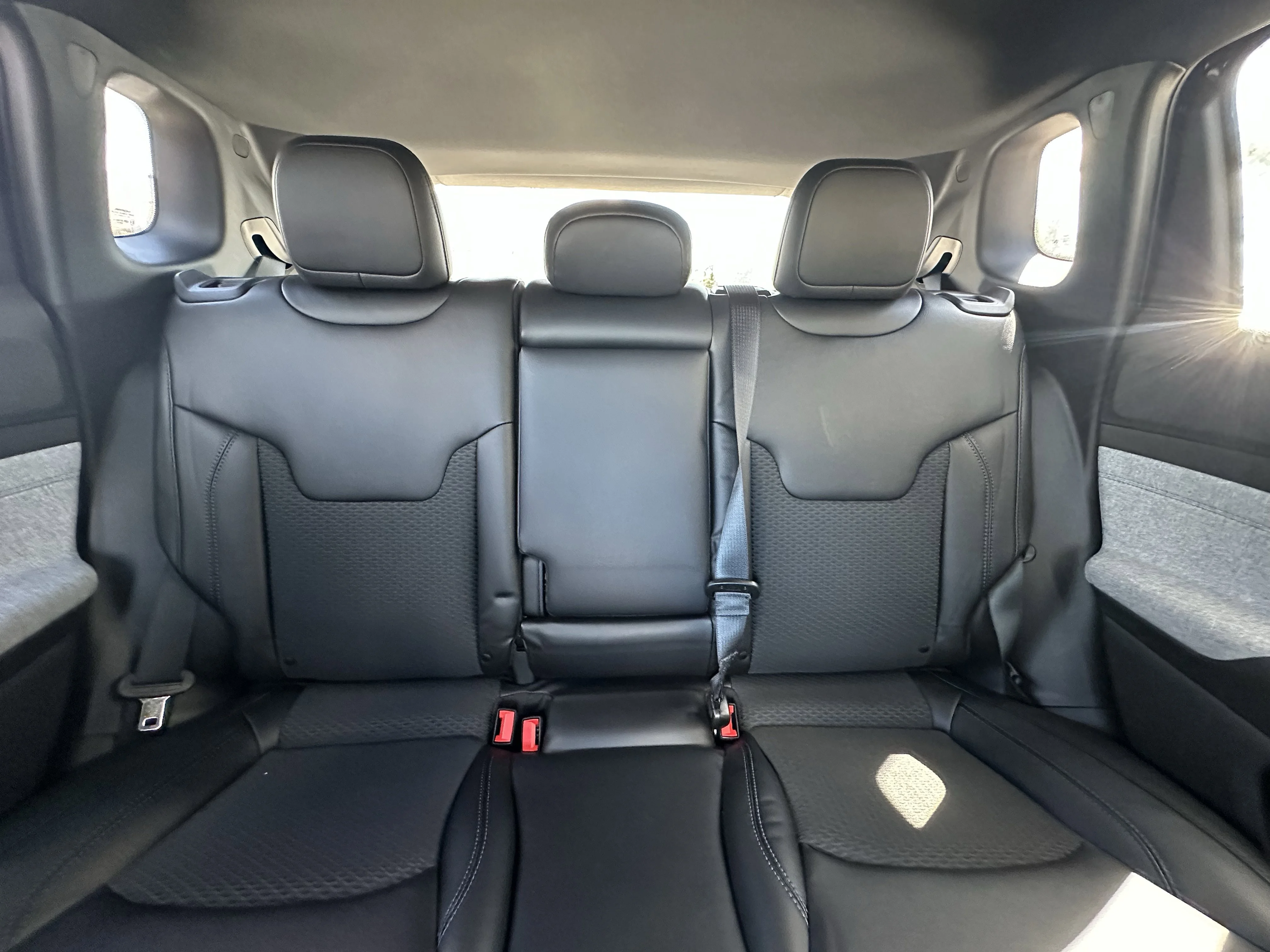 Certified Used 2026 Diamond Black Crystal Pearl Jeep Sport image 21