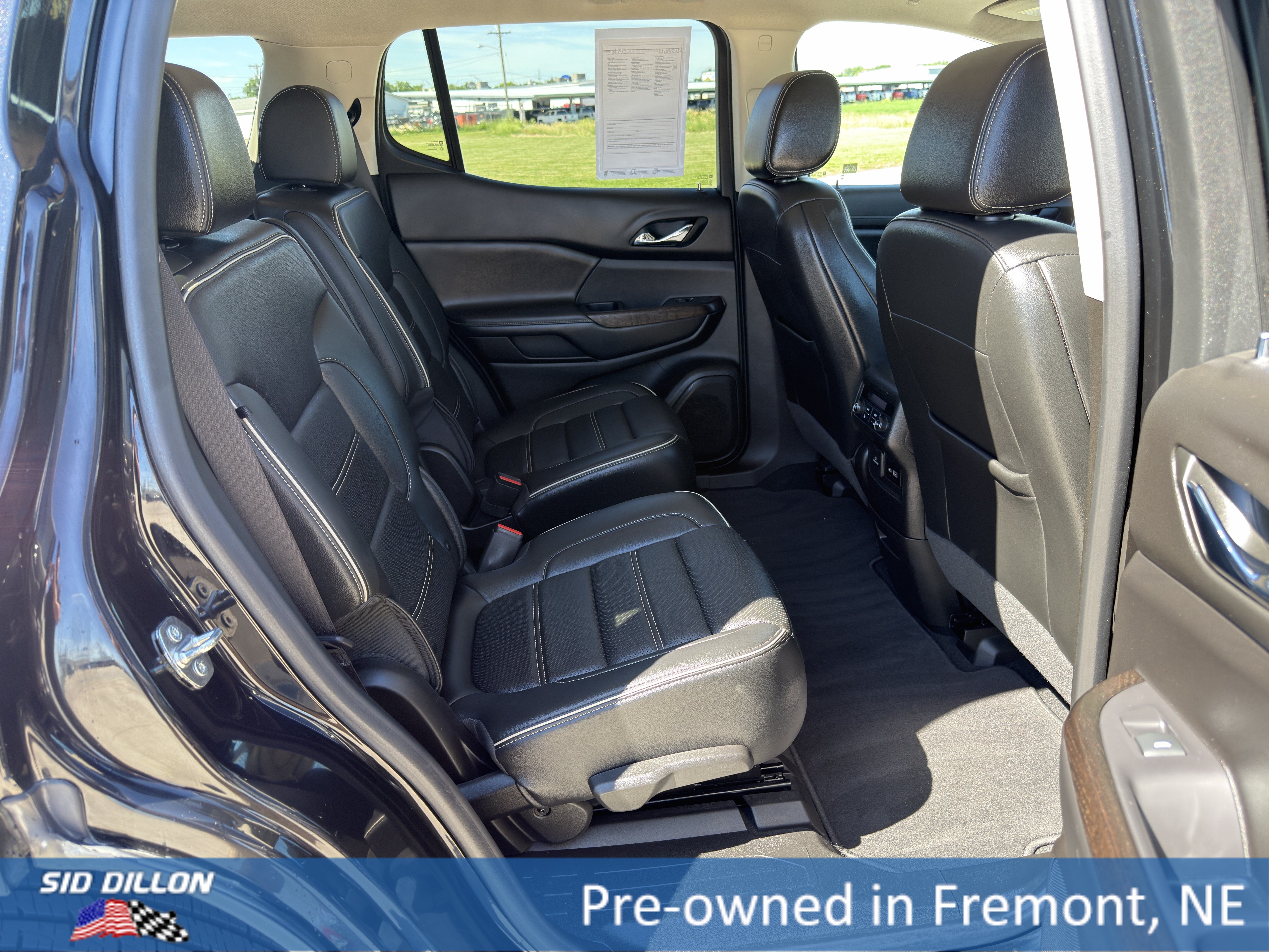Used 2022 Ebony Twilight Metallic GMC Denali image 18