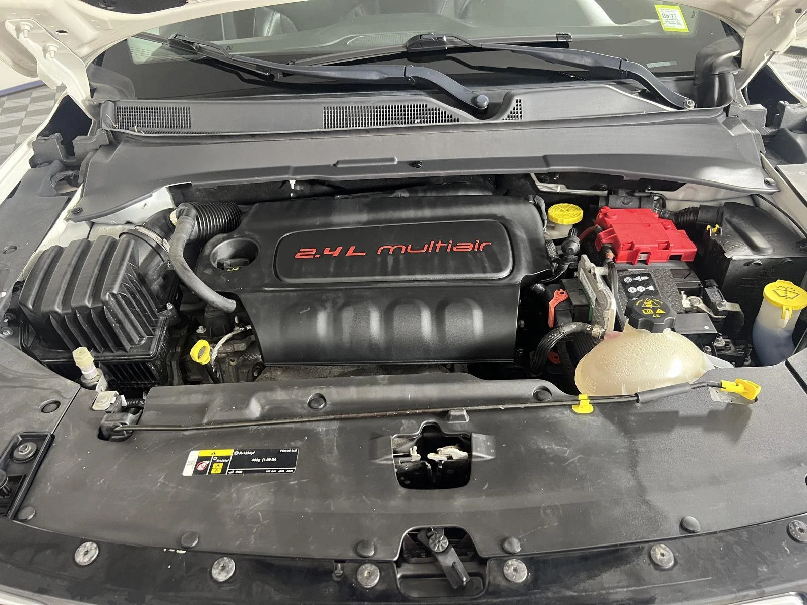 Used 2020 White Clearcoat Jeep Latitude image 25